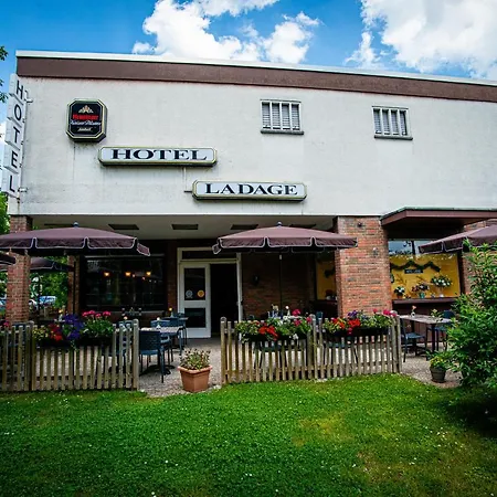 Ladage * Francfort-sur-le-Main