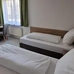 Hotel Ladage Frankfurt nad Mohanem