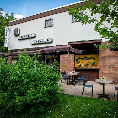 Ladage Hotel